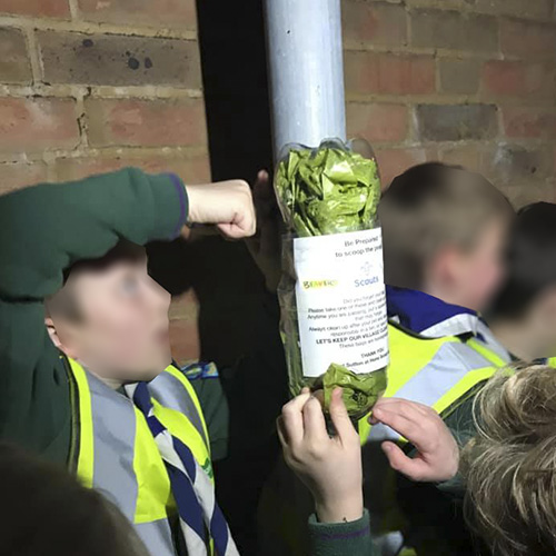 keeping our streets clean local cubs and scouts